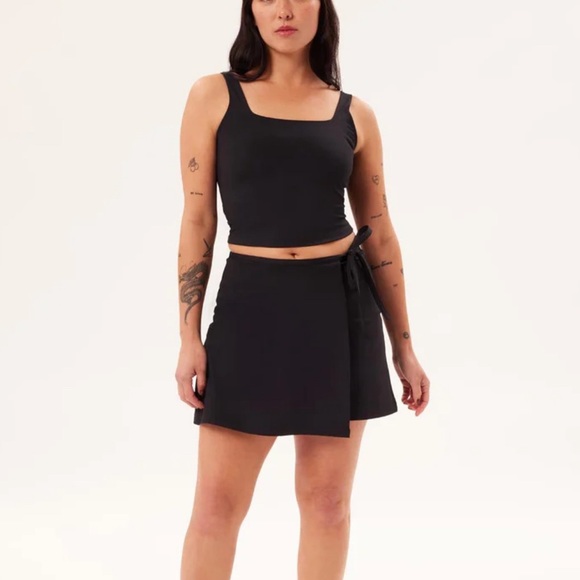 The Girlfriend Collective “Weekend Wrap Skort” XS - Picture 2 of 5